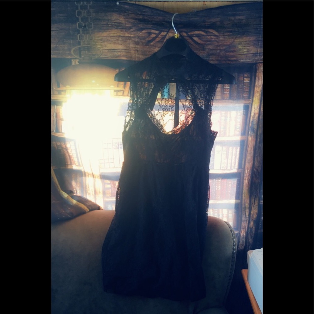 Lip Service lace midi *Final price*